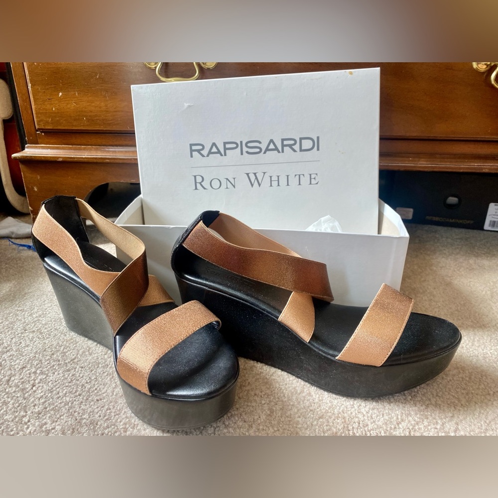 NWT Rapisardi Ron White Wedges 9.5